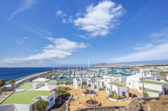 Guided shopping and exploration trip to Marina Rubicón