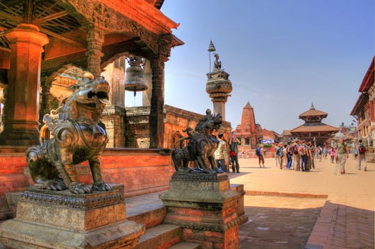 Visite touristique de la place Bhaktapur Durbar, de Pashupatinath et de Bouddhanath au départ de Katmandou