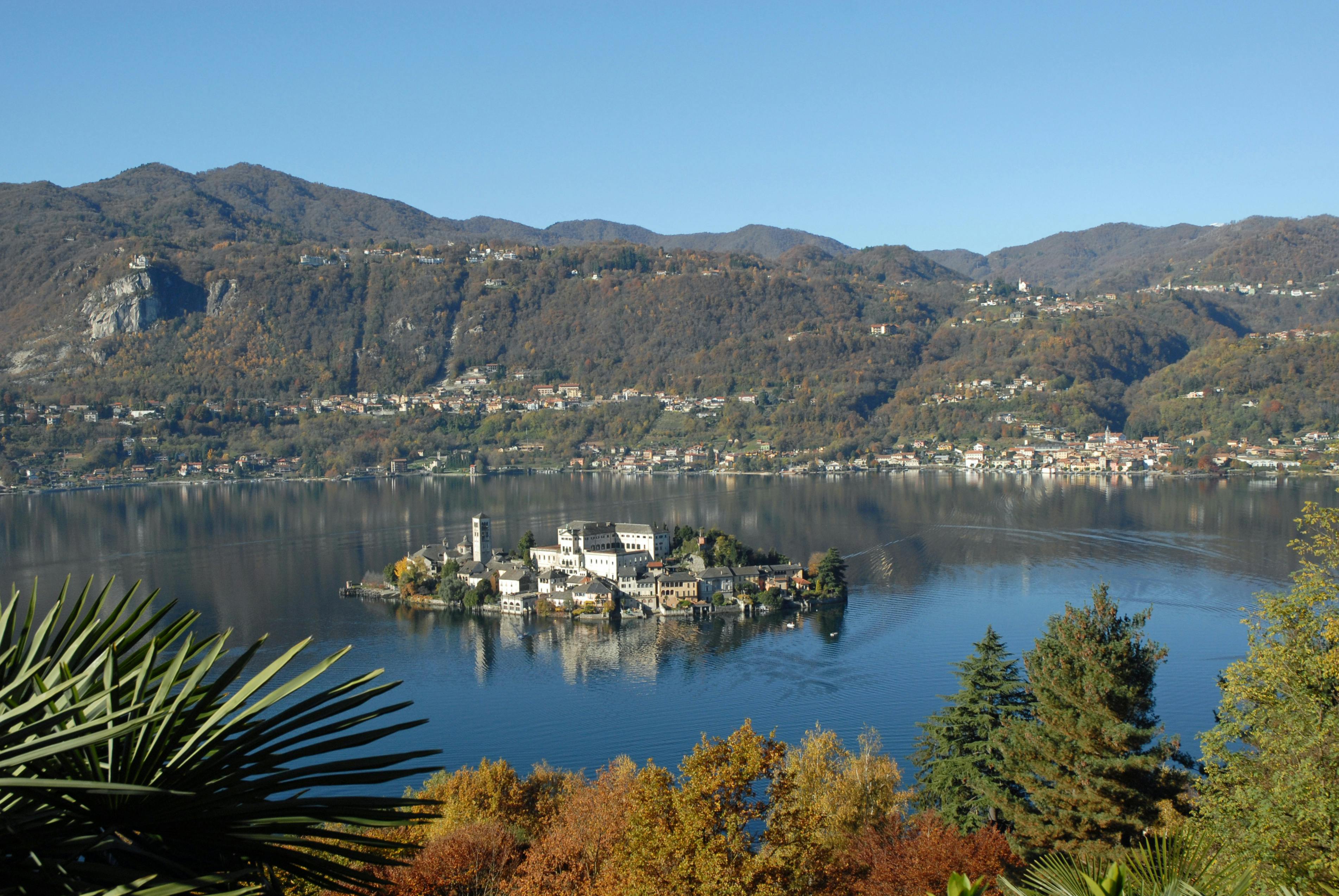 Lake Maggiore Tour with Isola Bella & Isola dei Pescatori