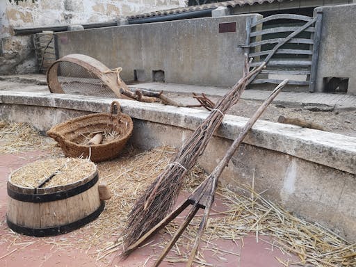 Binissues Manor House & Farm