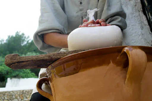 Binissues Manor House & Farm