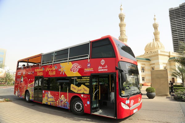 City Sightseeing hop-on hop-off bustour door Sharjah
