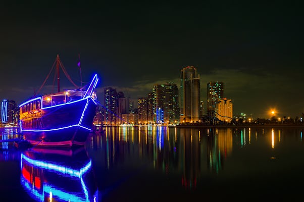 Rejs z kolacją na łodzi w Abu Dhabi