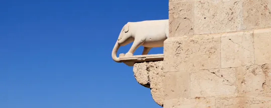 Tour a piedi del Castello