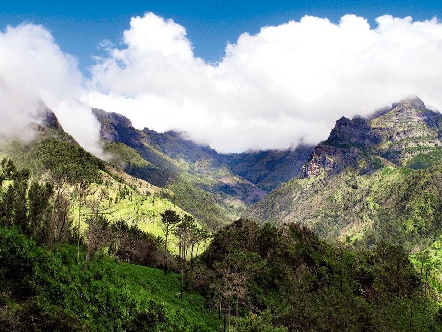 Caminhada na Serra de Água