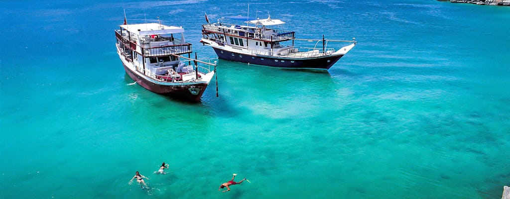 Oman Musandam cruise with transfer from Dubai