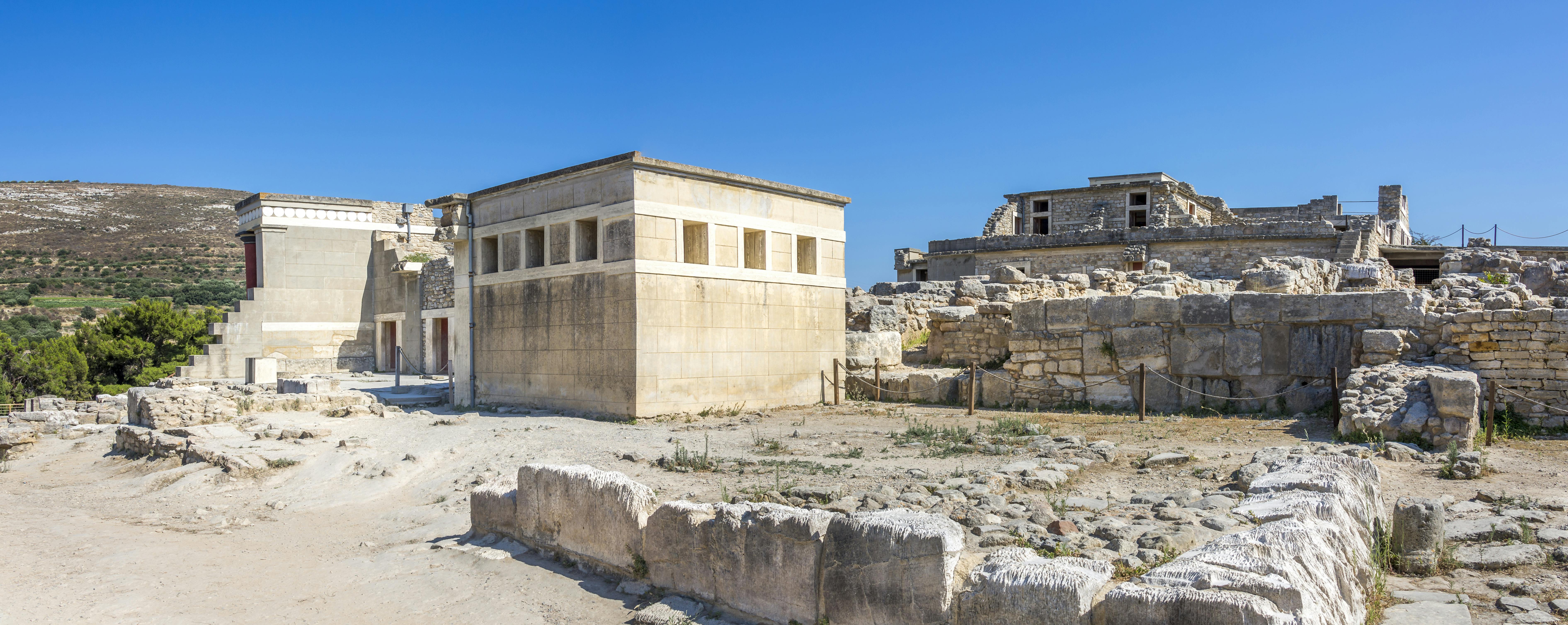 Knossos, Heraklion & Museum – from Rethymnon