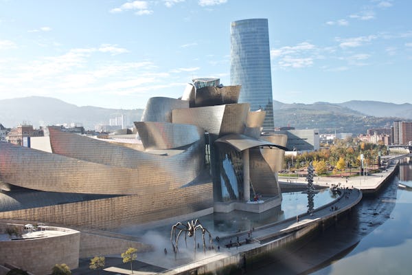 Alle Iron Bilbao-tour: Athletic Club en Guggenheim Museum