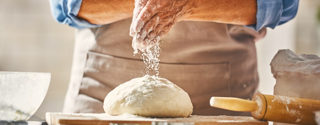 Clase de cocina al atardecer en el gueto judío