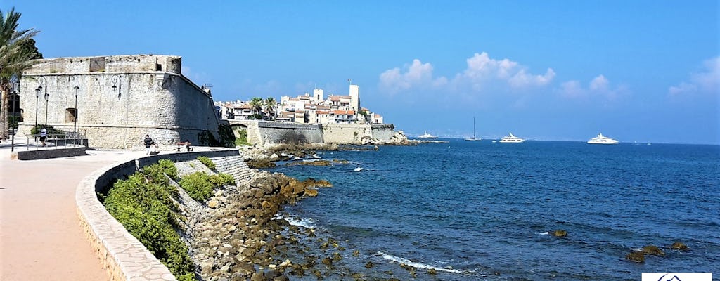 Customizable private tour from Antibes in a vintage car