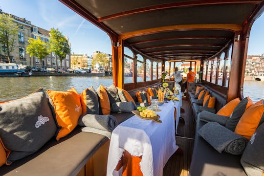75-minute salonboat canal cruise with drinks and typical Dutch cheese