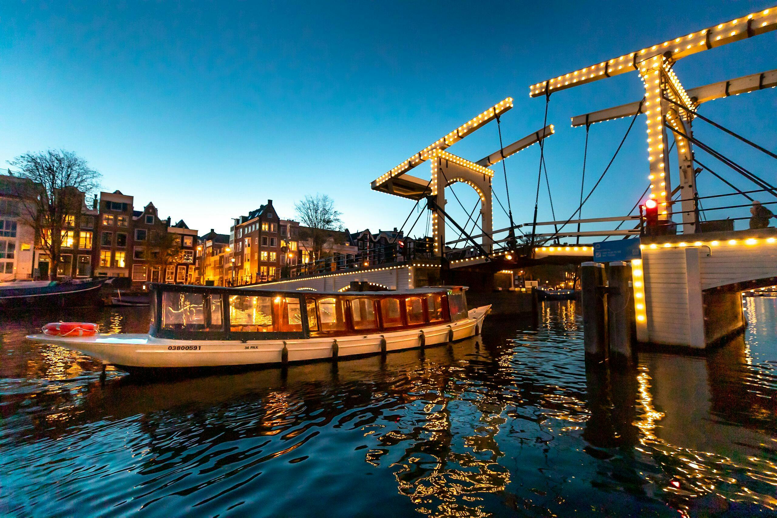 Rondvaart Amsterdamse grachten vanaf Anne Frank Huis TUI