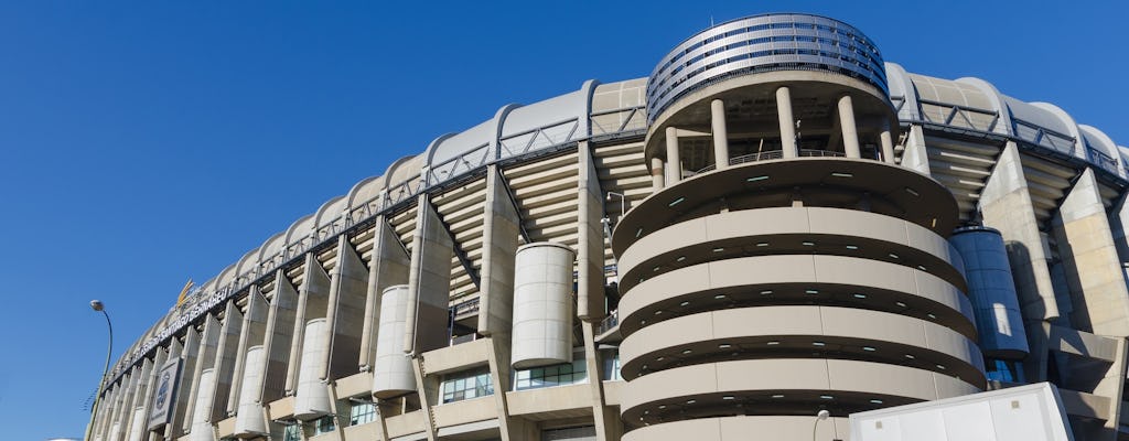 Visite en vélo électrique de Santiago Bernabéu et du parc du Retiro avec pique-nique