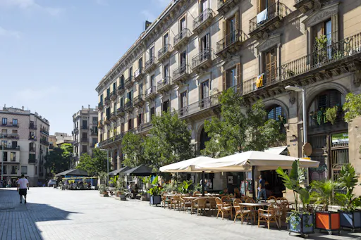 Barcelona Door to Door
