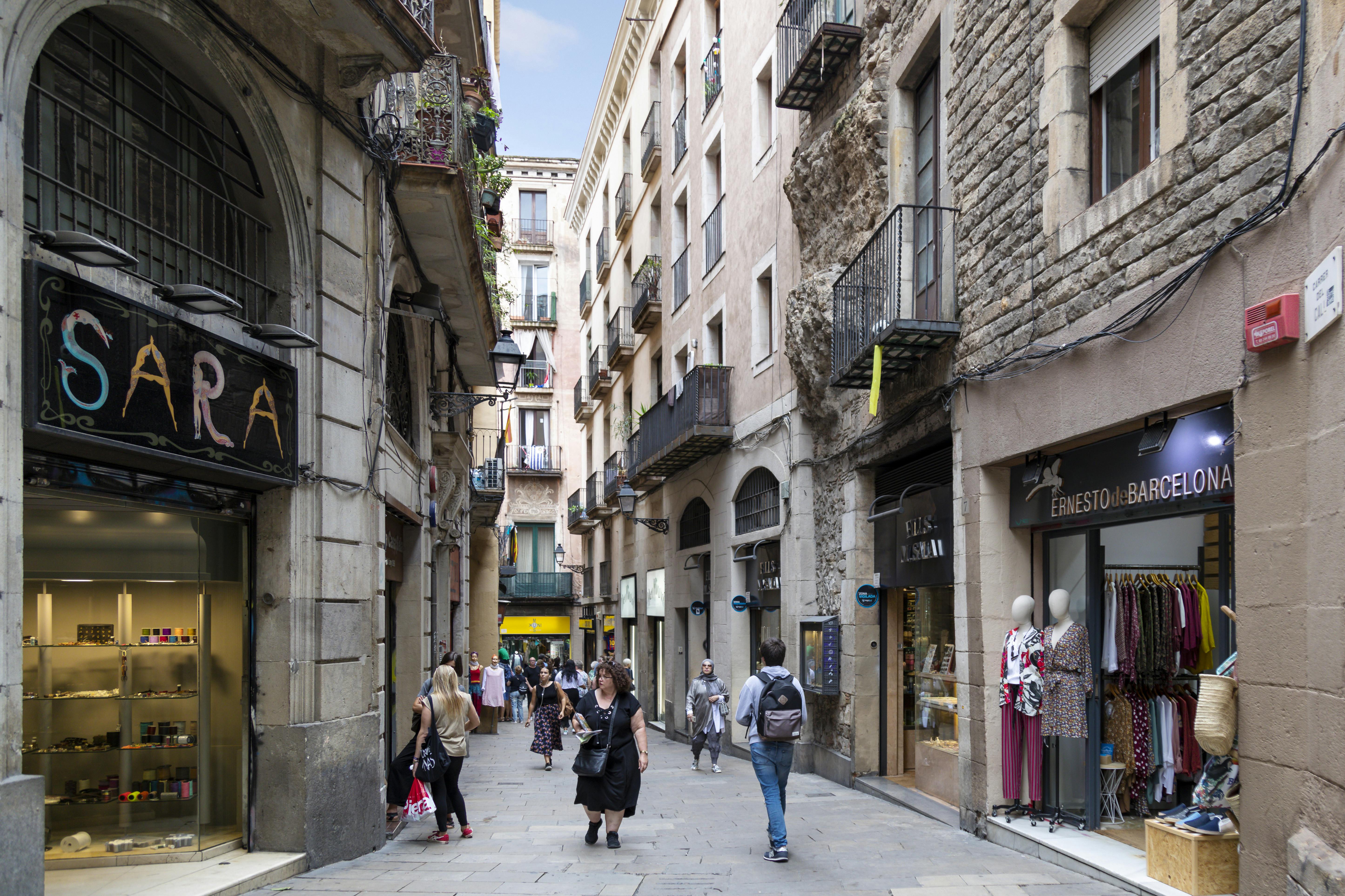 Barcelona Door to Door