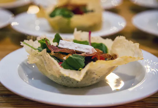 Dinner and Fireworks Cruise