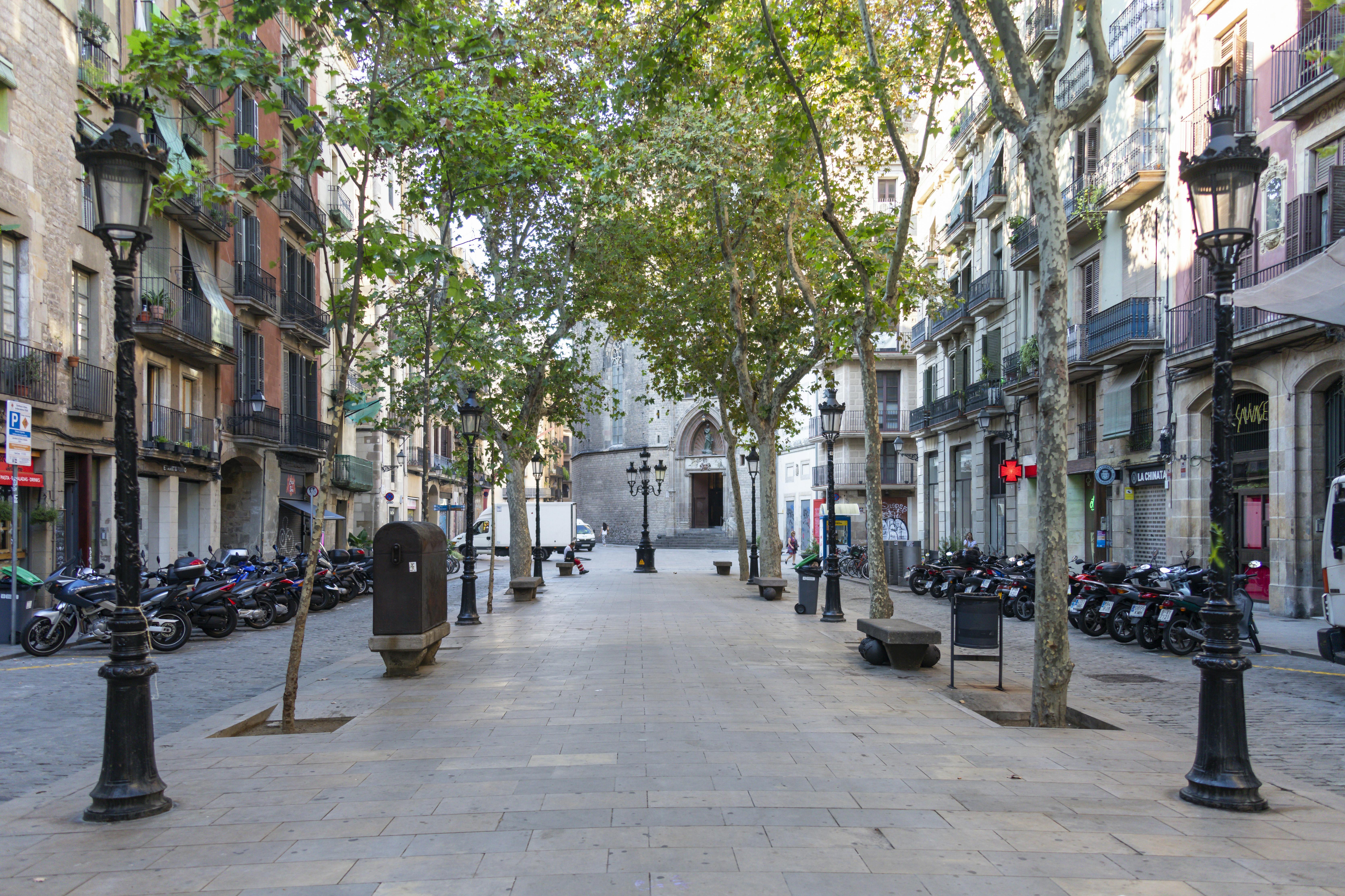 Barcelona Door to Door
