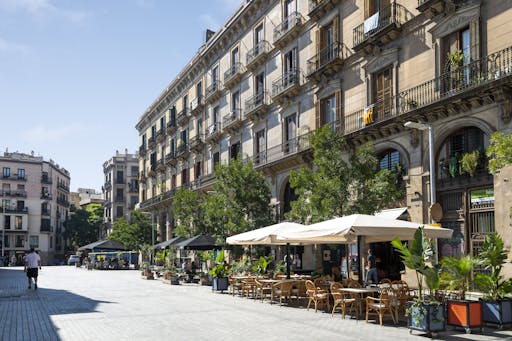 Barcelona Door to Door