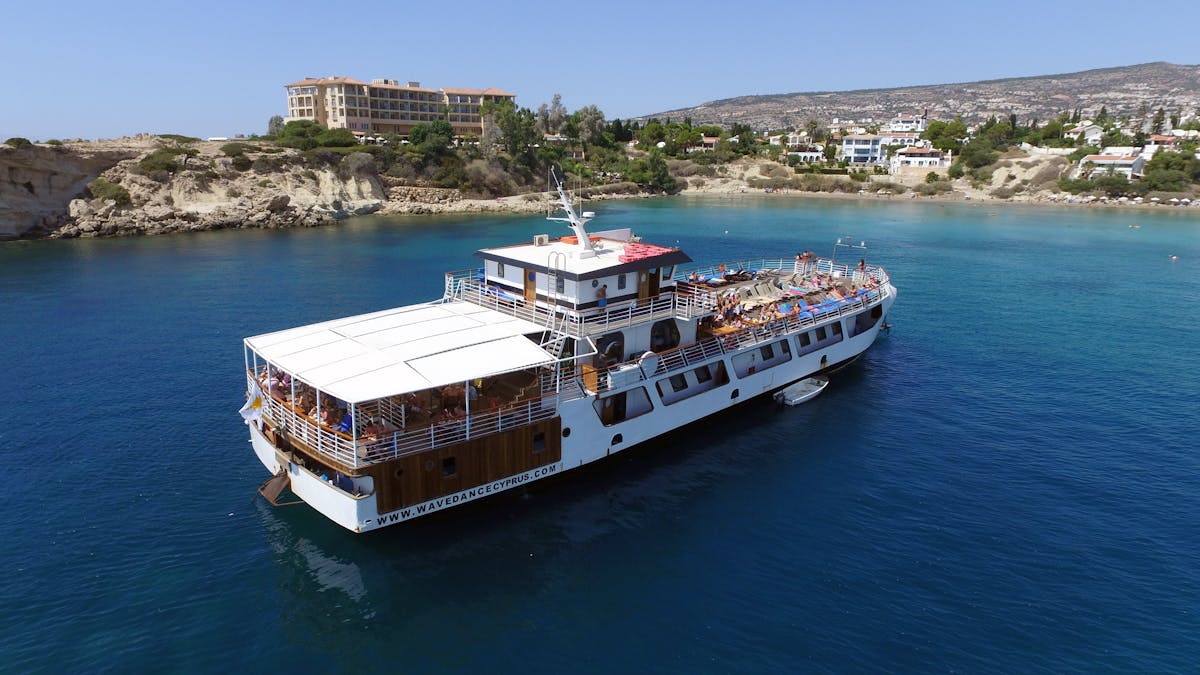 Wave Dancer Sunshine Cruise