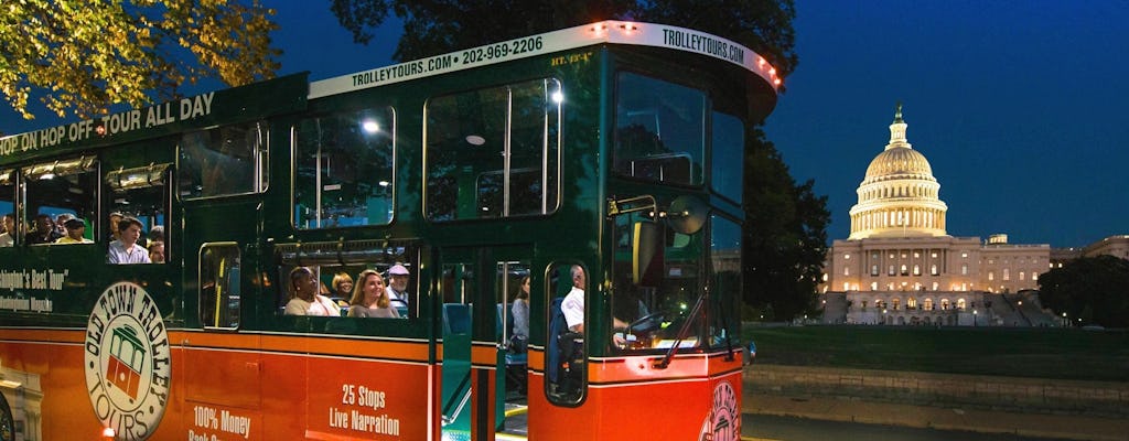 Monuments by moonlight tour in Washington D.C.