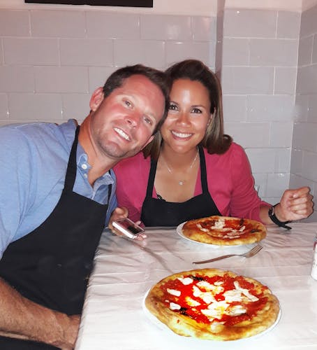 Authentic Roman pizza making class and dinner