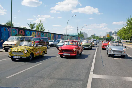 Safari Trabi compacto de 75 minutos en Berlín