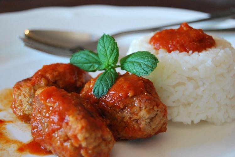 The essential Greek dinner with an Acropolis view