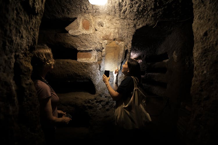 Catacomb tour and ancient Roman feast with locals