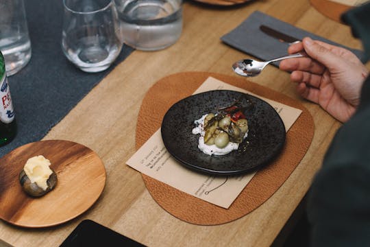 Menu inovador de degustação sustentável em Hackney