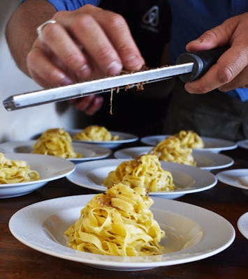 Zelfgemaakte organische pasta kookles