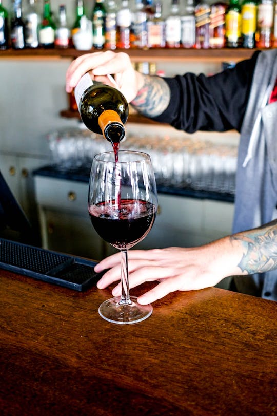 Wine and food pairing tour in Porto