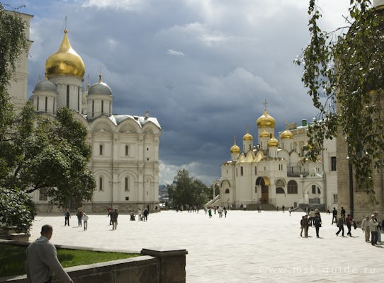 Mosca deve vedere il tour con la visita del Cremlino