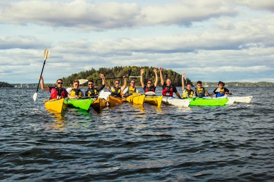 Kayak alrededor del archipiélago de Estocolmo hacia Vaxholm