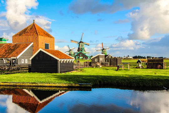 Tour to Zaanse Schans, Edam, Volendam and Marken