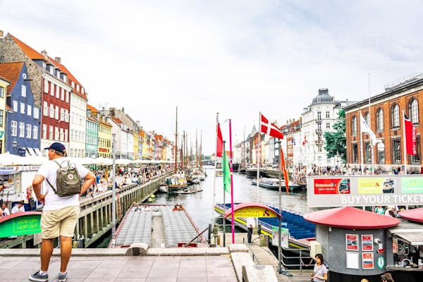 Discover the cultural area of Christianshavn in a walking tour