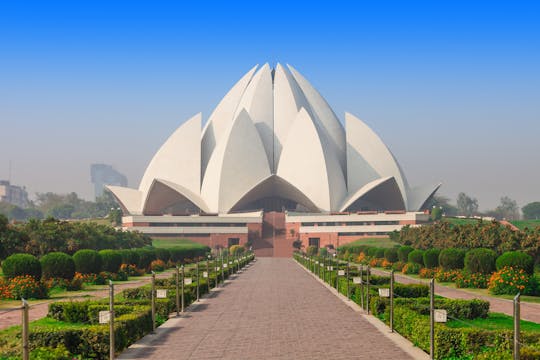 Exploring the prominent landmarks of Delhi