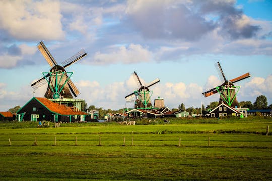 Dagtrip combi: Hollands landschap en rondvaart door de Amsterdamse grachten