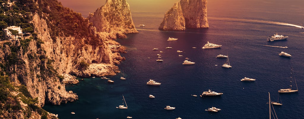 Paseo en barco al atardecer de dos horas por Capri