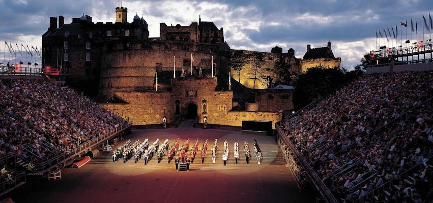 Tour delle Highlands scozzesi con degustazione di whisky e spettacolo Military Tattoo al castello