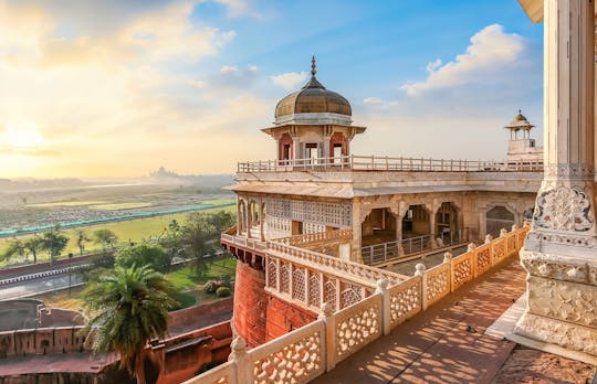 Voyage en train mémorable pour une visite spectaculaire de deux jours à Agra