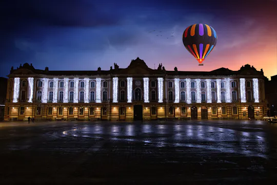 Private guided walking tour of Toulouse