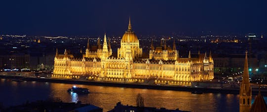 Budapeste em excursão noturna