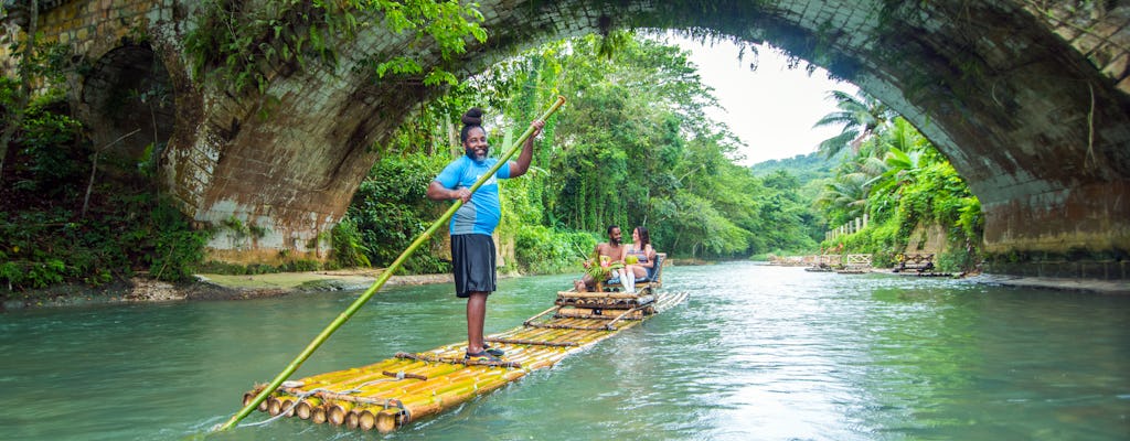 Bamboo Rafting op de Great River