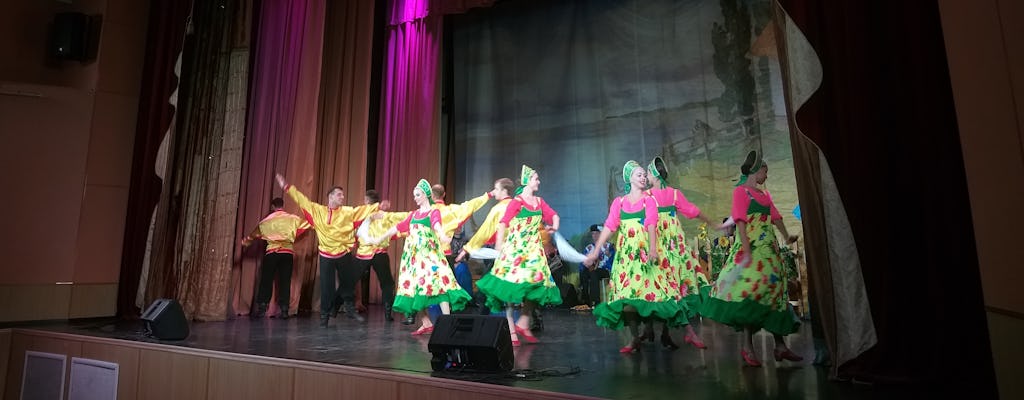 Rússia em bilhete folclórico para show de contos de fadas