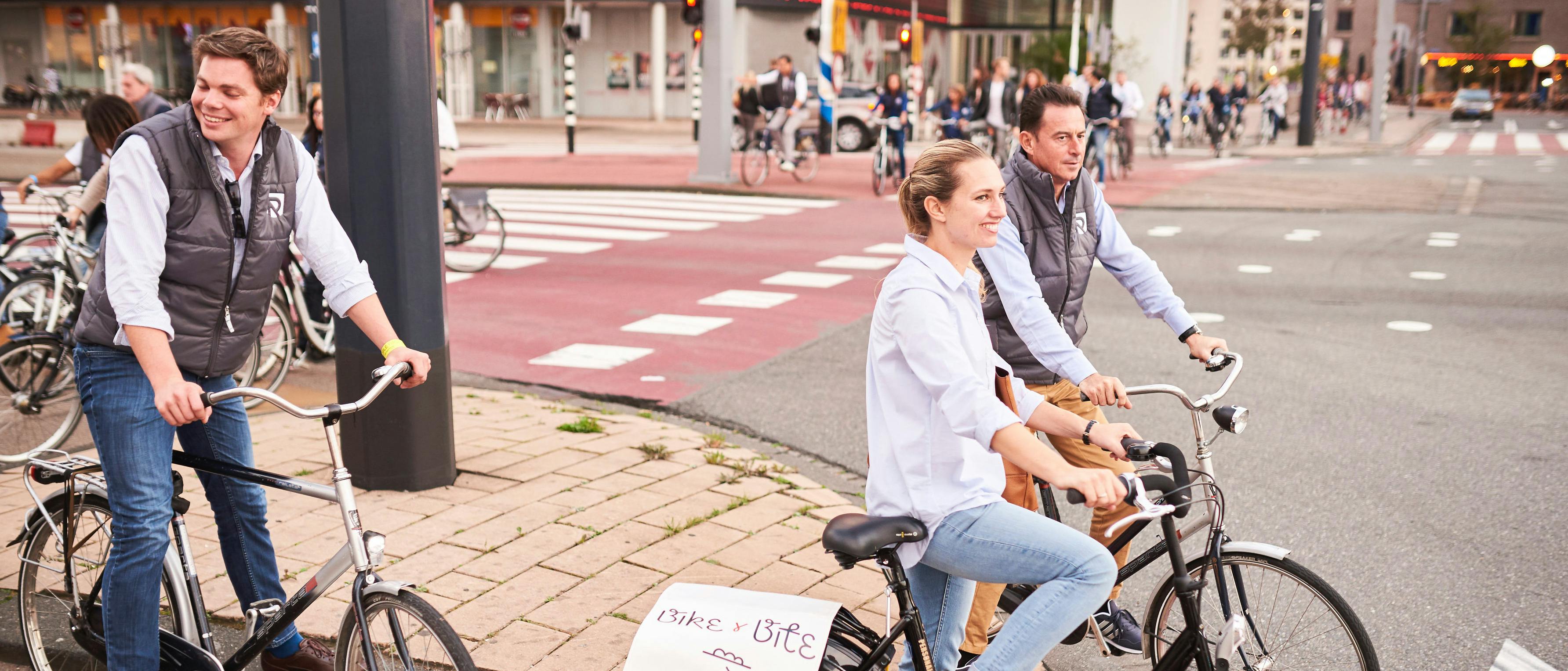 Tour privado de comida en bicicleta y cena en Rotterdam