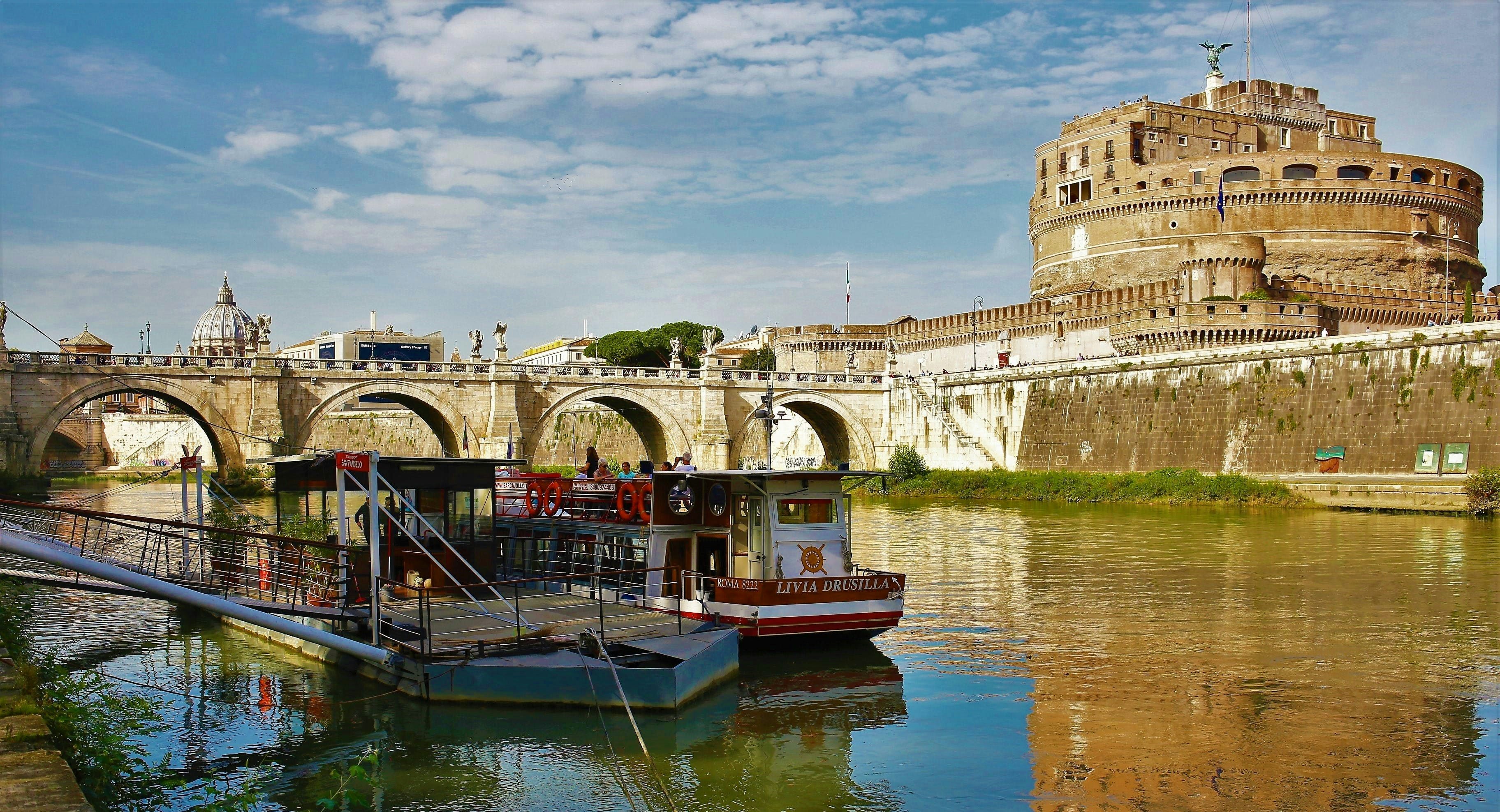 Cruises and boat tours in Rome musement