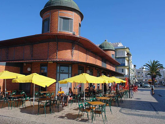 Small-group guided tour of Faro and east Algarve