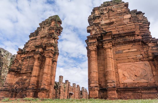 Excursion d'une journée à la mission jésuite de San Ignacio et aux mines de Wanda au départ de Puerto Iguazu