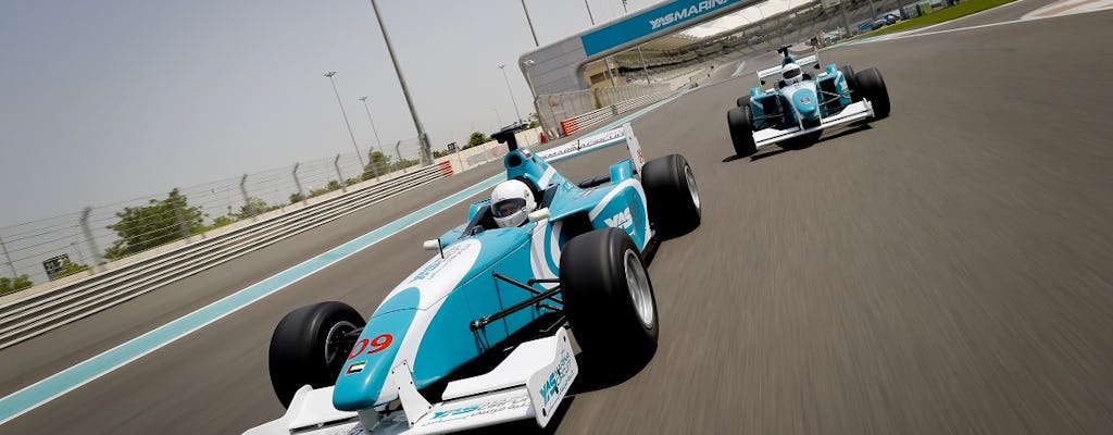 Formula Yas 3000 driving experience