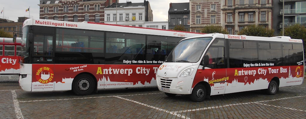 Autobus turystyczny w Antwerpii
